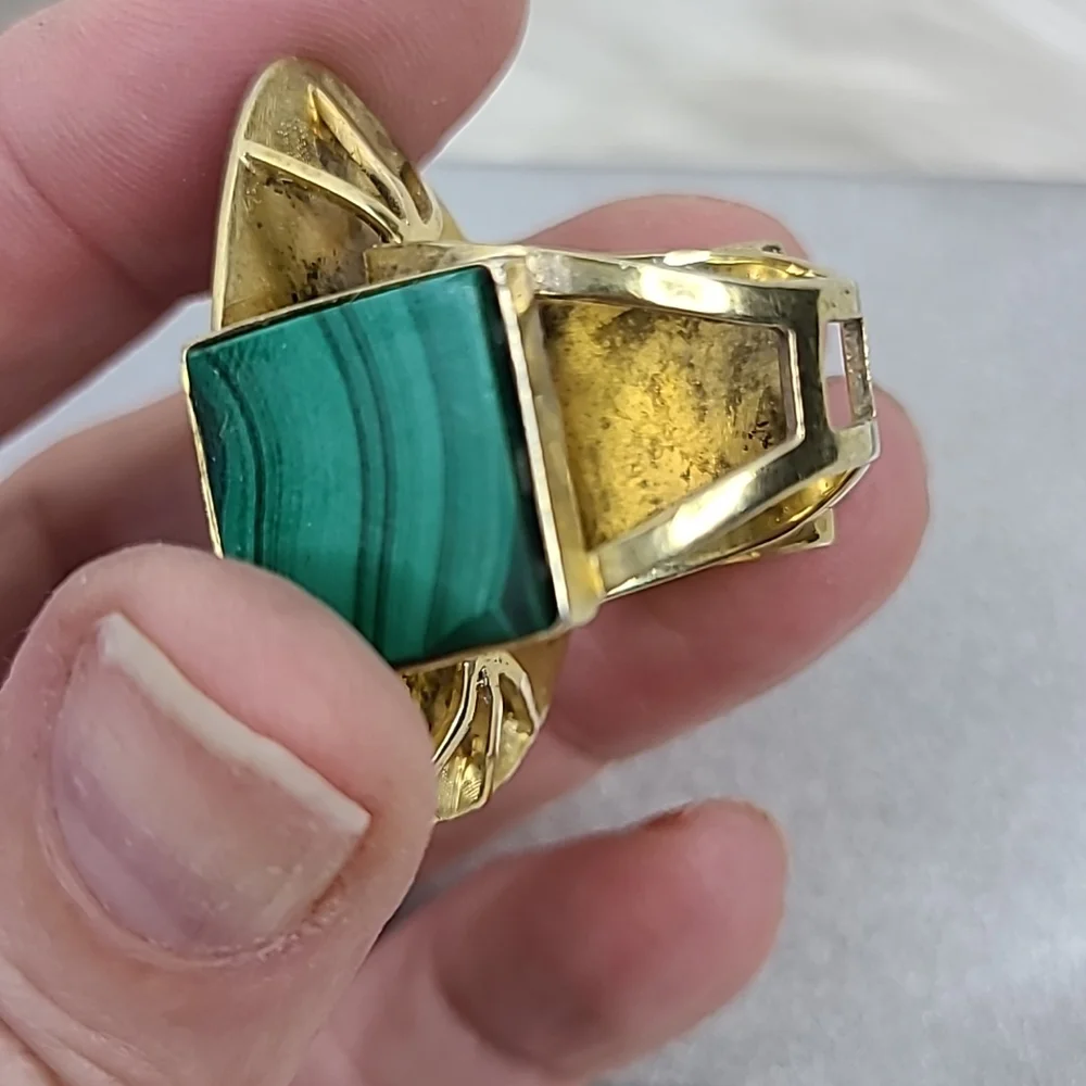 Vintage Ring Size 10 Gold Tone Malachite Handmade Statement Piece Unique Jewelry - Picture 4 of 6